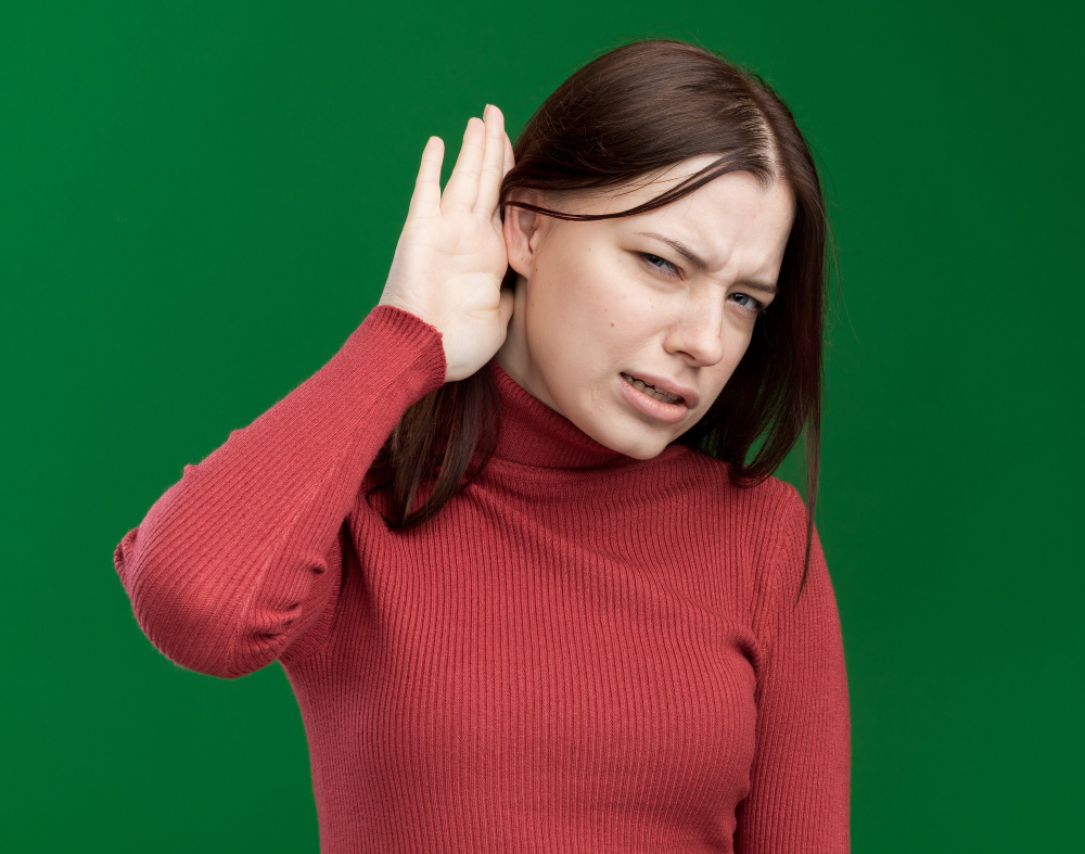 هل ضعف السمع مرض وراثي؟ الحقيقة الكاملة عن أسباب الإصابة الجينية