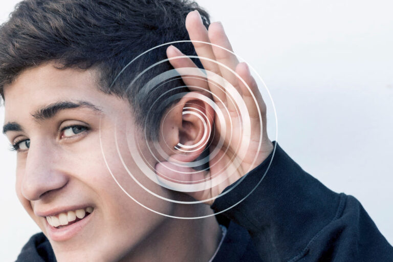 أيهما أفضل السماعات الطبية أم زراعة القوقعة؟