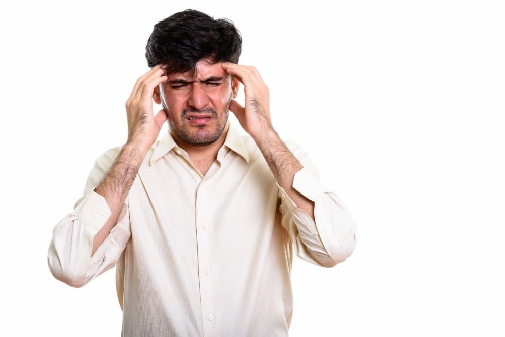 أسباب الدوخة المستمرة وثقل الرأس
