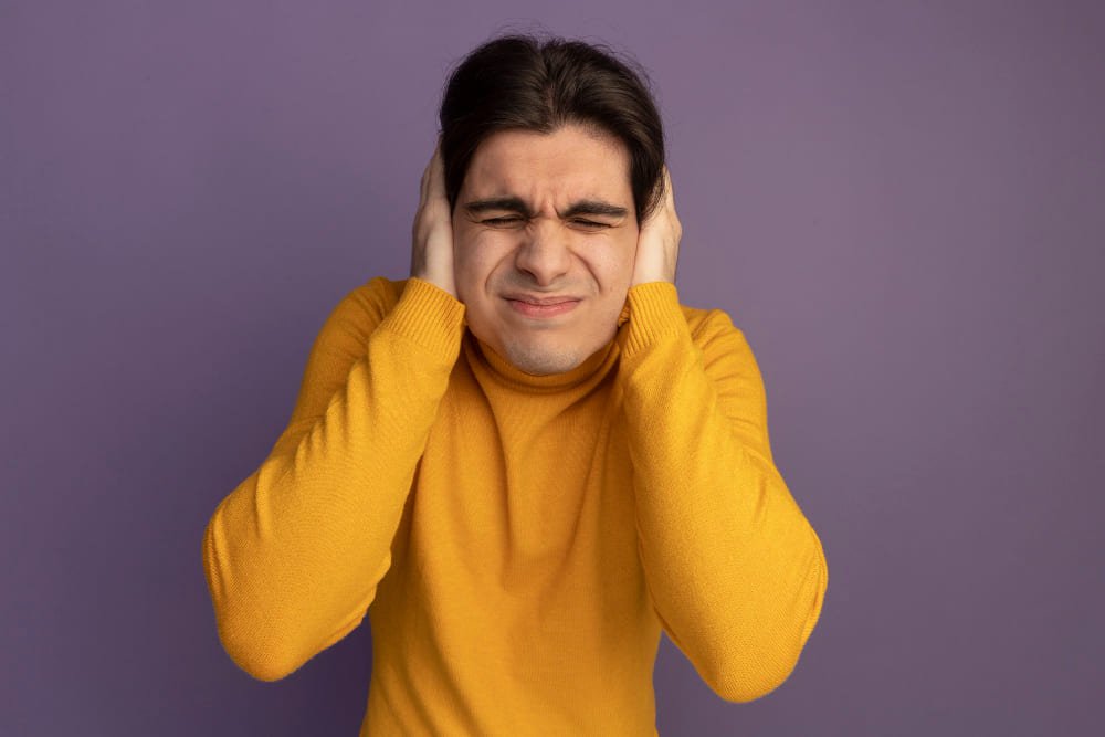 هل التهاب الاذن يسبب صداع
